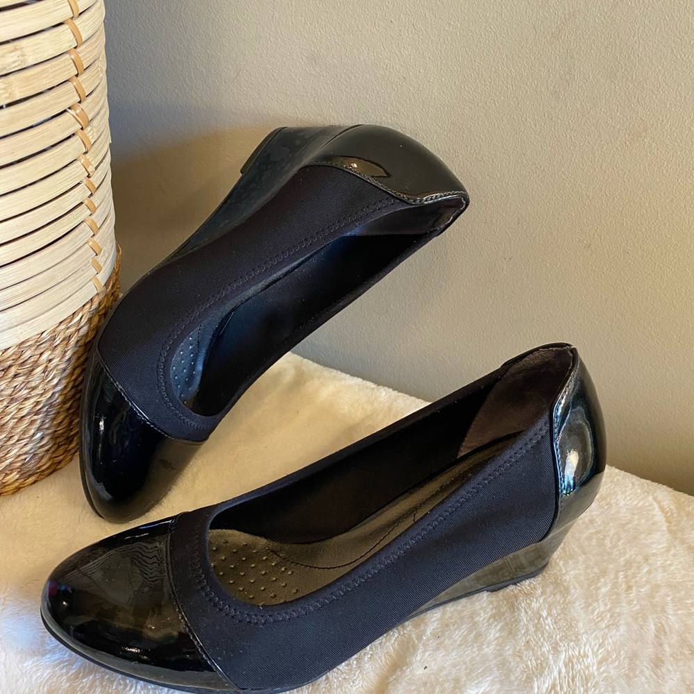 Life Stride Women’s Black Wedge Shoes